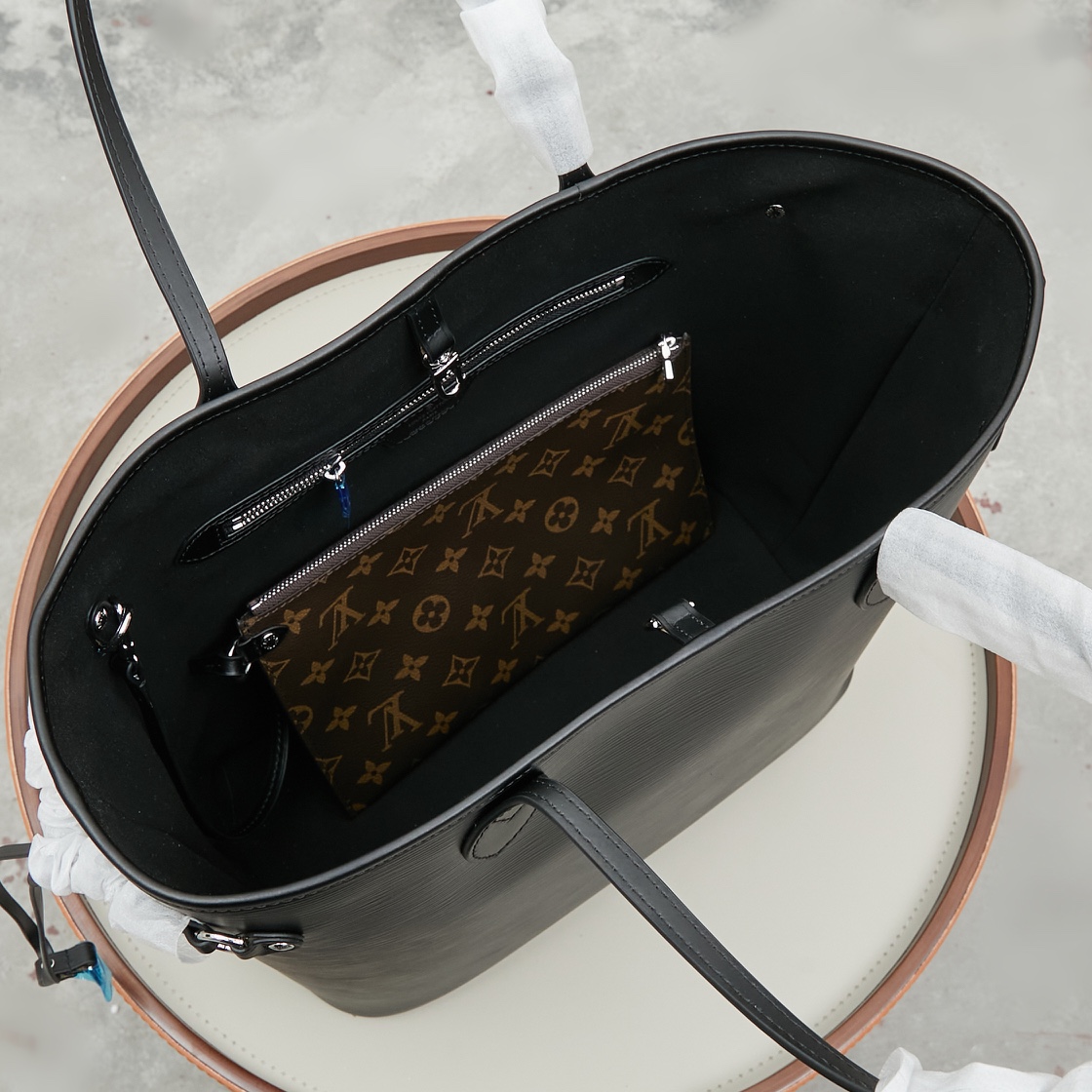 LV M11930 Neverfull MM classical  in New Version