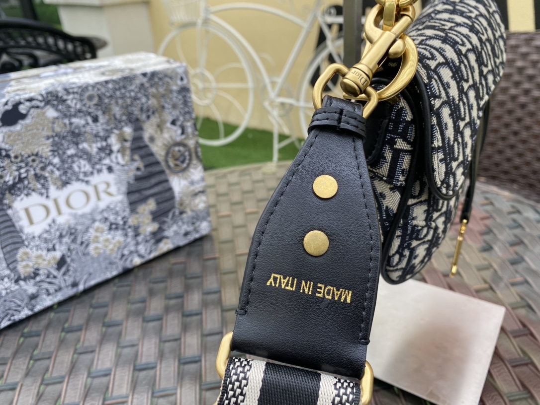 DIOR Mini Saddle Bag with Strap Blue | 0447