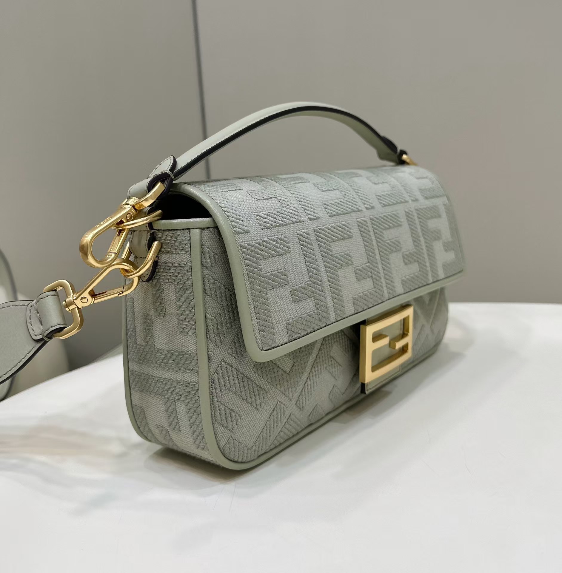 FENDI CLASICAL Baguette  handbag |0159A