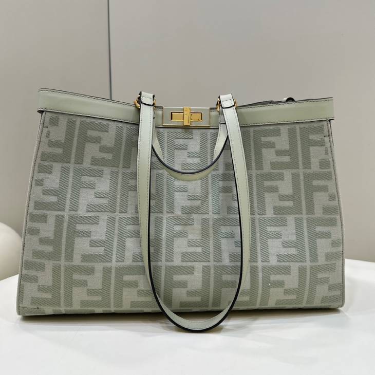 FENDI  FASHION 1819 handbag 