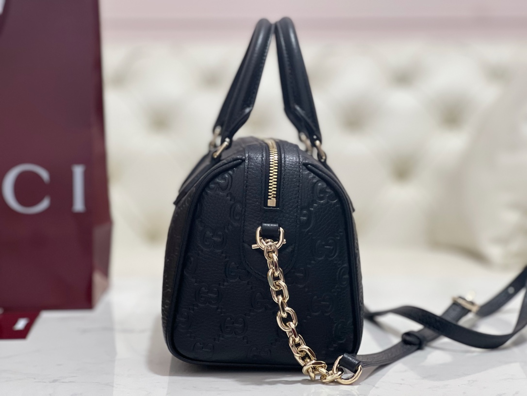 GUCCI  GG Emblem small top handle bag | 815255