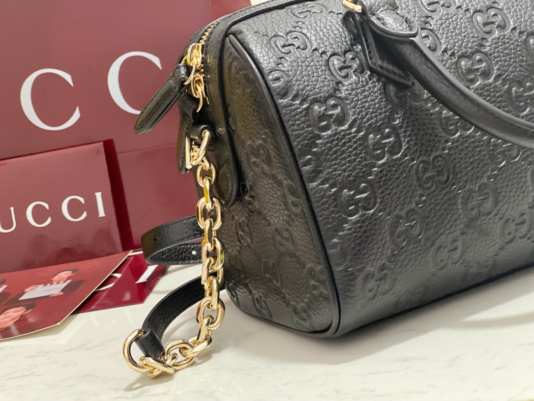 GUCCI  GG Emblem small top handle bag | 815255