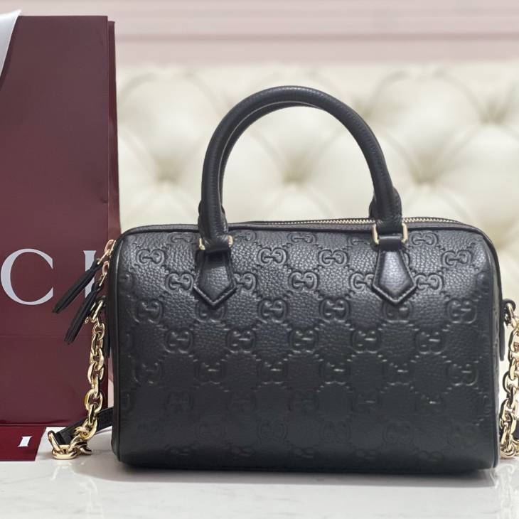 GUCCI  GG Emblem small top handle bag | 815255