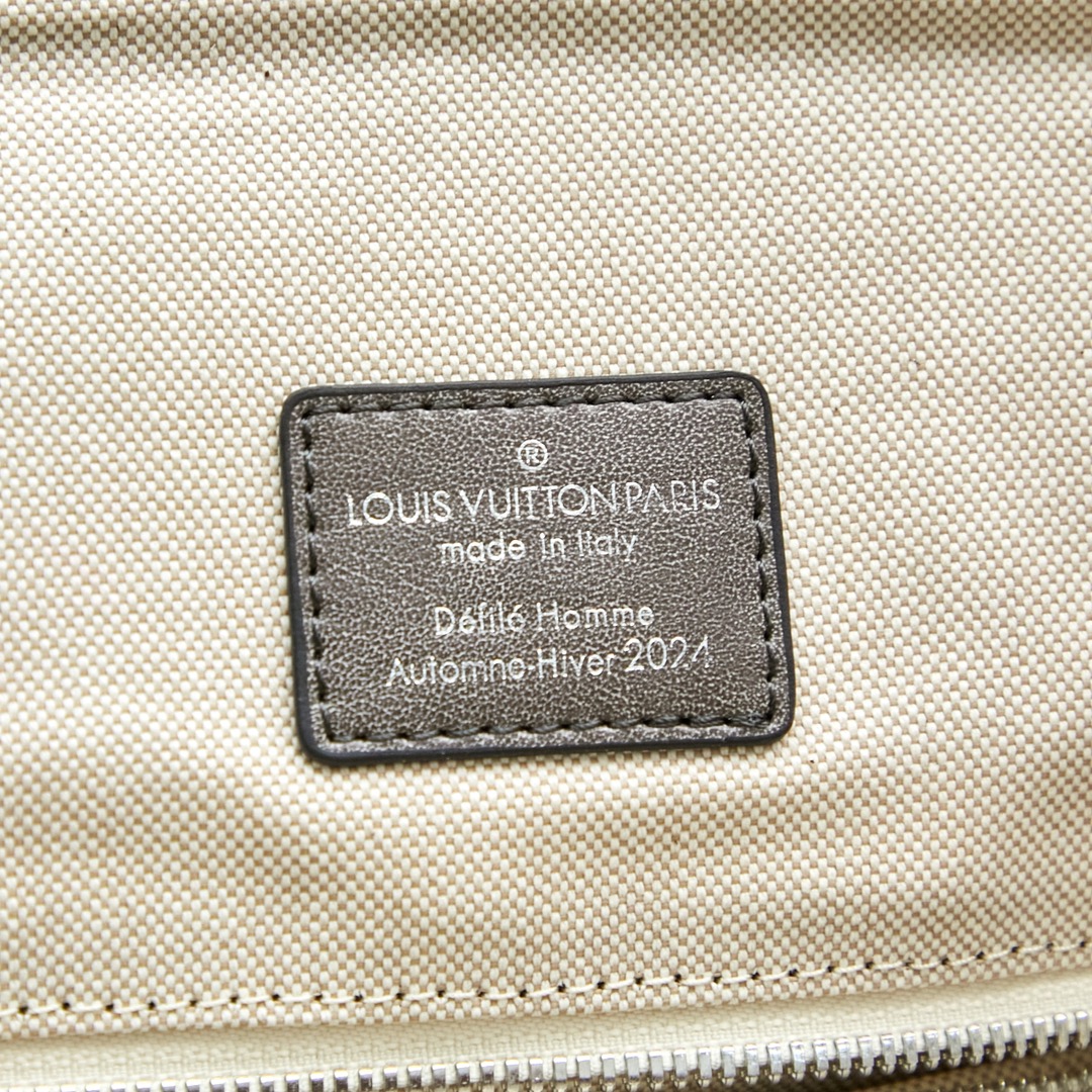  LV Christopher MM Brushed Monogram  medium-sized  |M11521