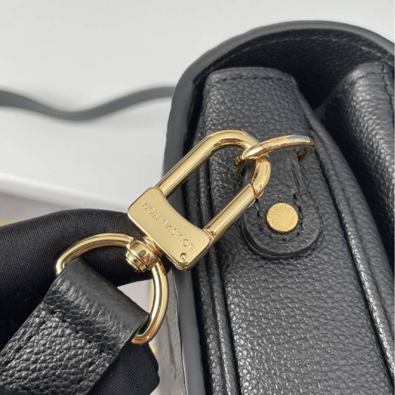  LV  Pochette Métis Bag  Black | M41487