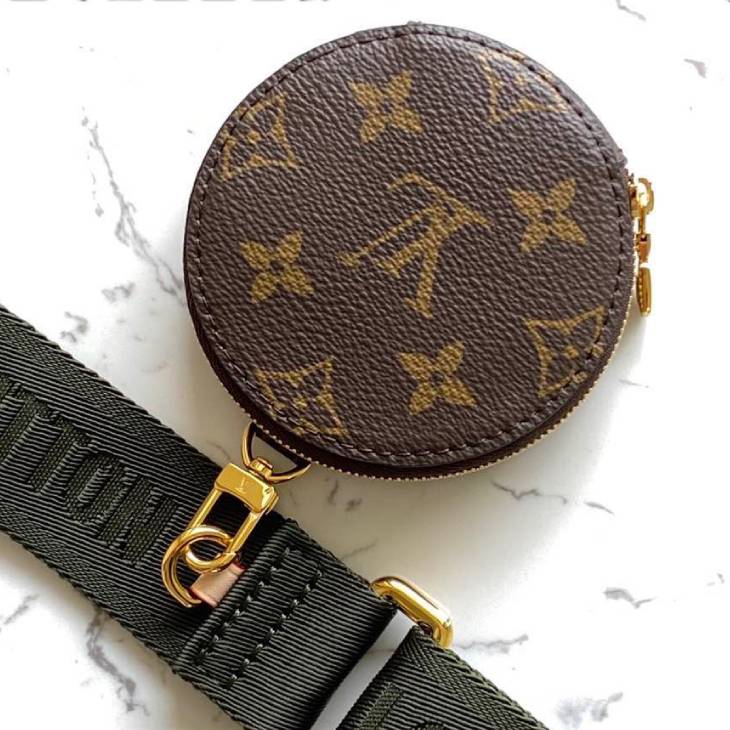  LV  Multi Pochette Accessoires Bag | M44813