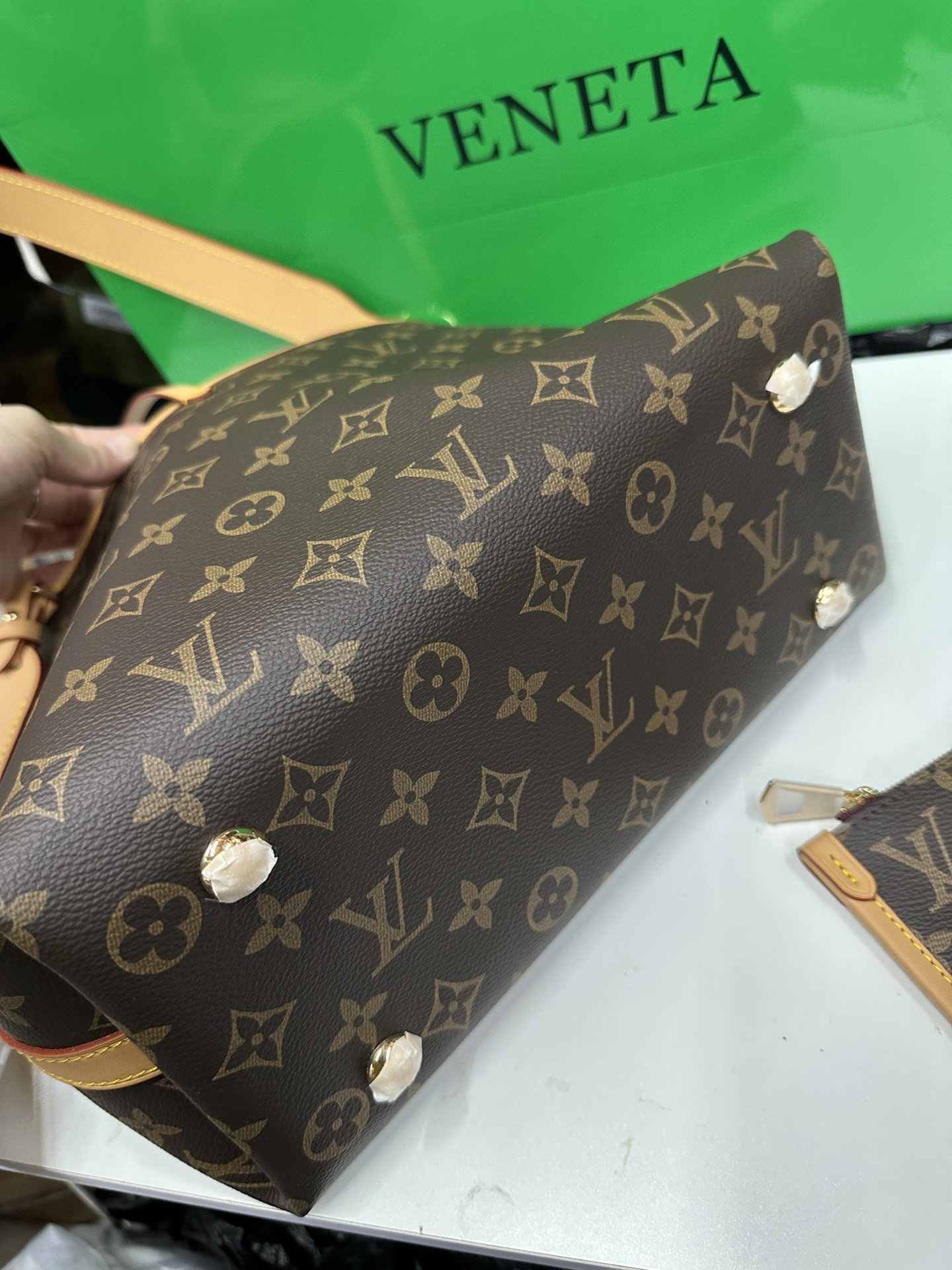 LV CarryAll PM Bag | M46203